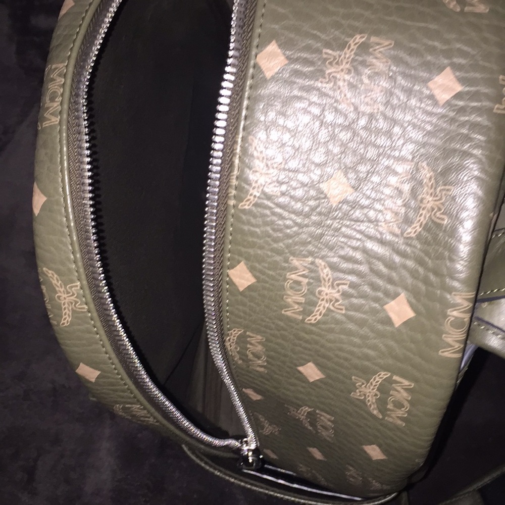 MCM BACKPACK - Picture 3 of 3